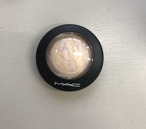 17D49D30-5B19-43FE-9C6F-764948D56E31