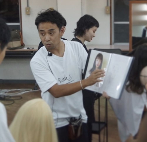 E728BEEC-4E6A-43C2-B4C5-B7C821D97B3C